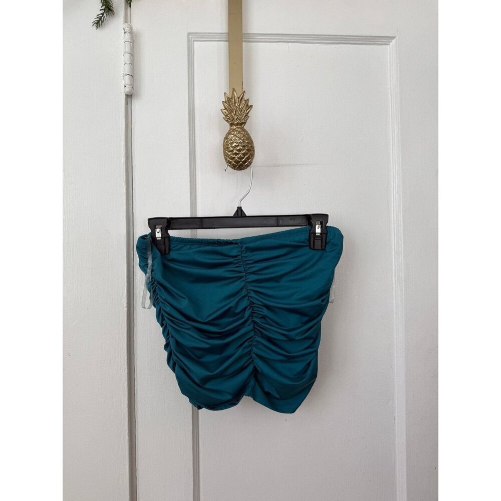 Live in the moment women’s size large blue two tube top shirt